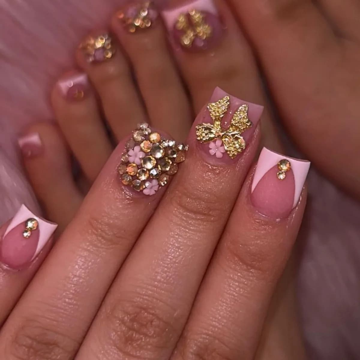 Faux ongles français à tête carrée courte, 24 pièces, strass, Design avec nœud floral, à pression, c