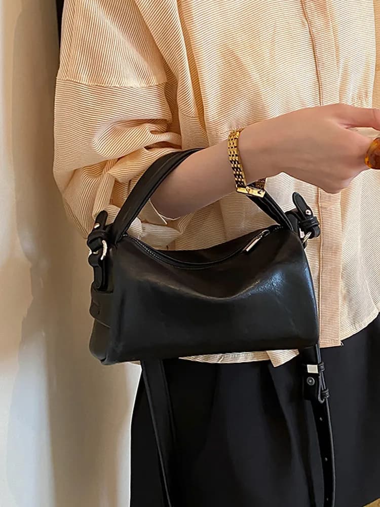 Sac à main classique noir en cuir souple pour femme, sac bandoulière polyvalent décontracté, sac à l'épaule élégant pour le quotidien