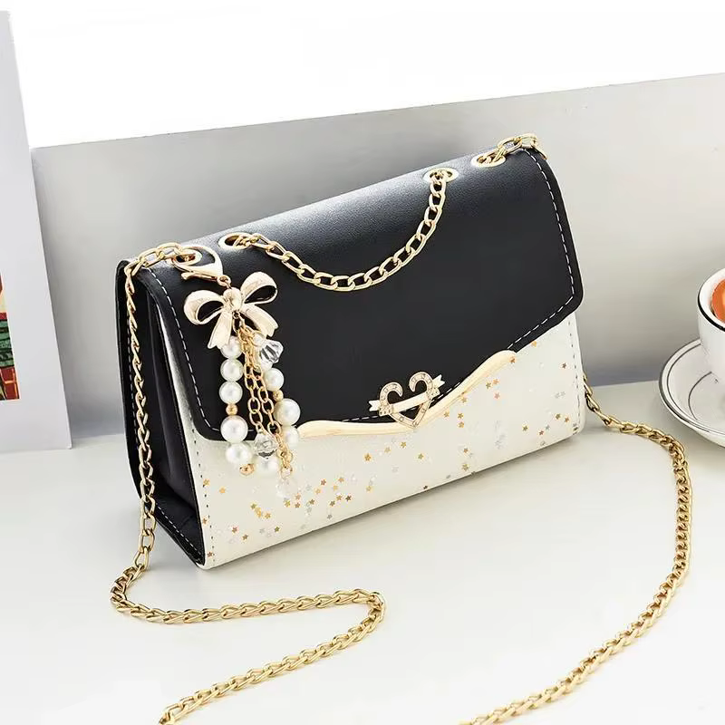 Pochette dames sac à main en cuir PU avec pendentif gland sac de messager de mode femmes à la mode p