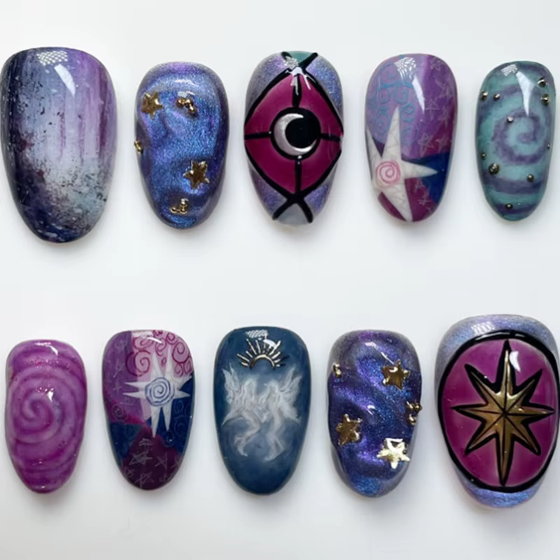 24 faux ongles à presser, motif nœud fraise, courts, en amande, rouge, avec perles et étoiles, pour