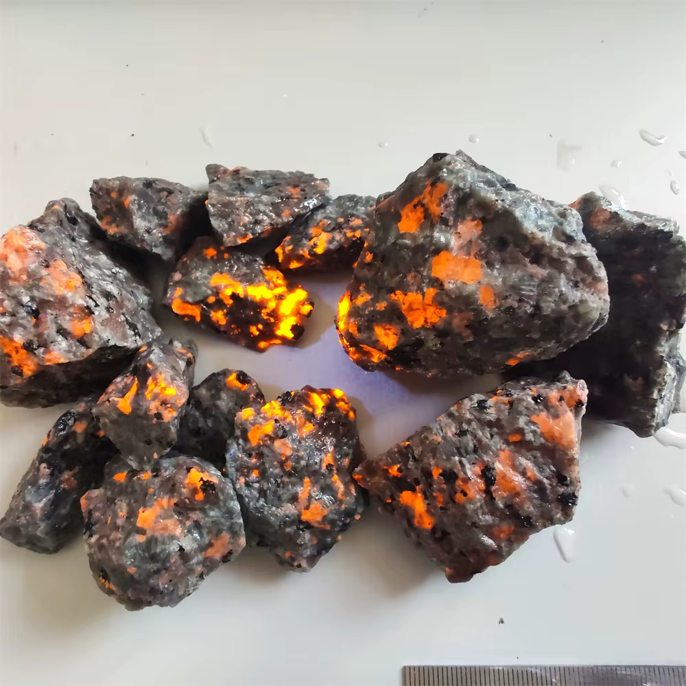 Pierre de flamme Yooperlites brute naturelle, pierre fluorescente, énergie, spécimens Reiki, diffuse
