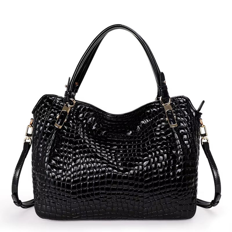 Grand sac à main en cuir noir pour femmes. Ce sac à bandoulière de luxe, adapté à l'hiver, est fabri
