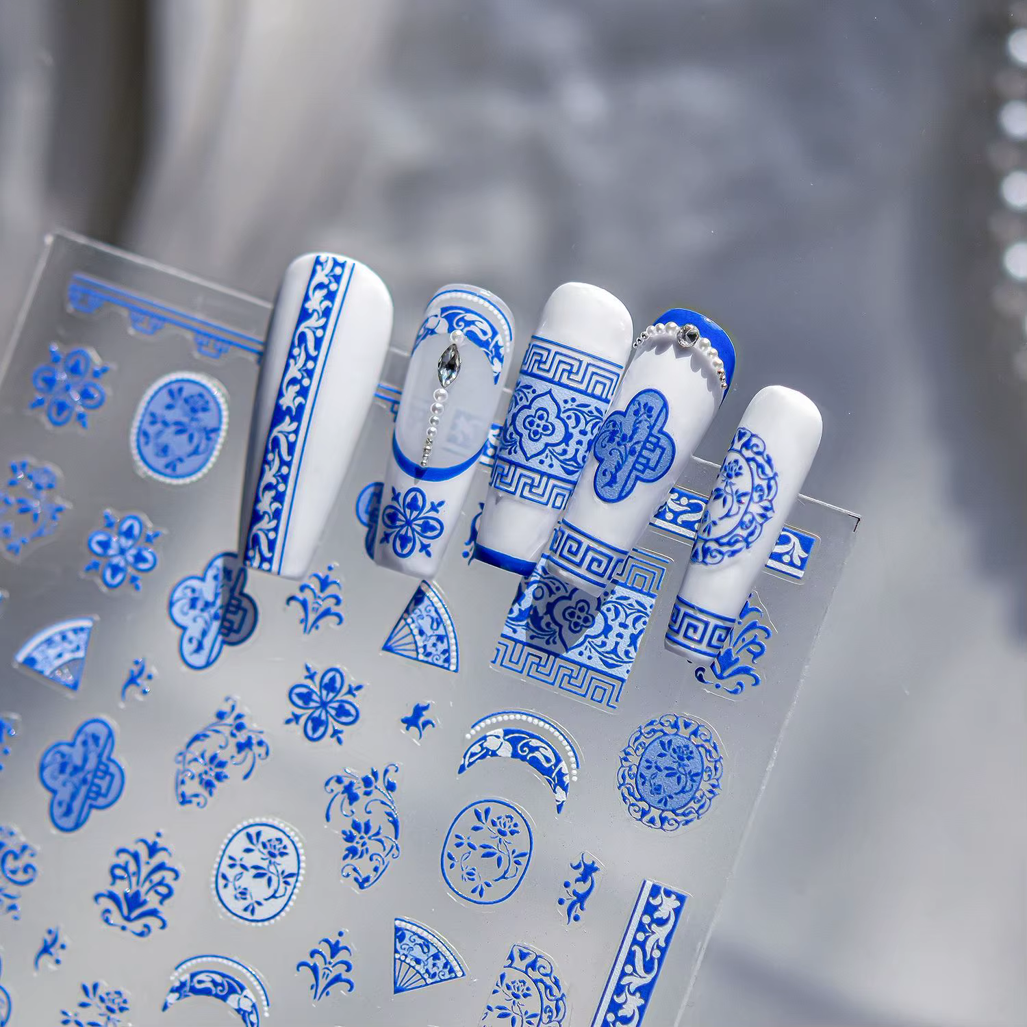 Autocollants pour Nail Art en porcelaine bleue et blanche sans trace, autocollants auto-adhésifs pou