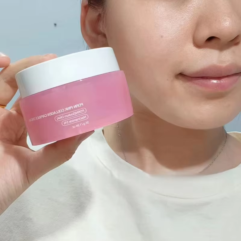 Crème en capsules de collagène rose infusée de nicotinamide