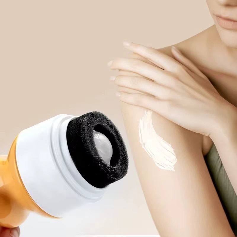 Applicateur de protection solaire rechargeable