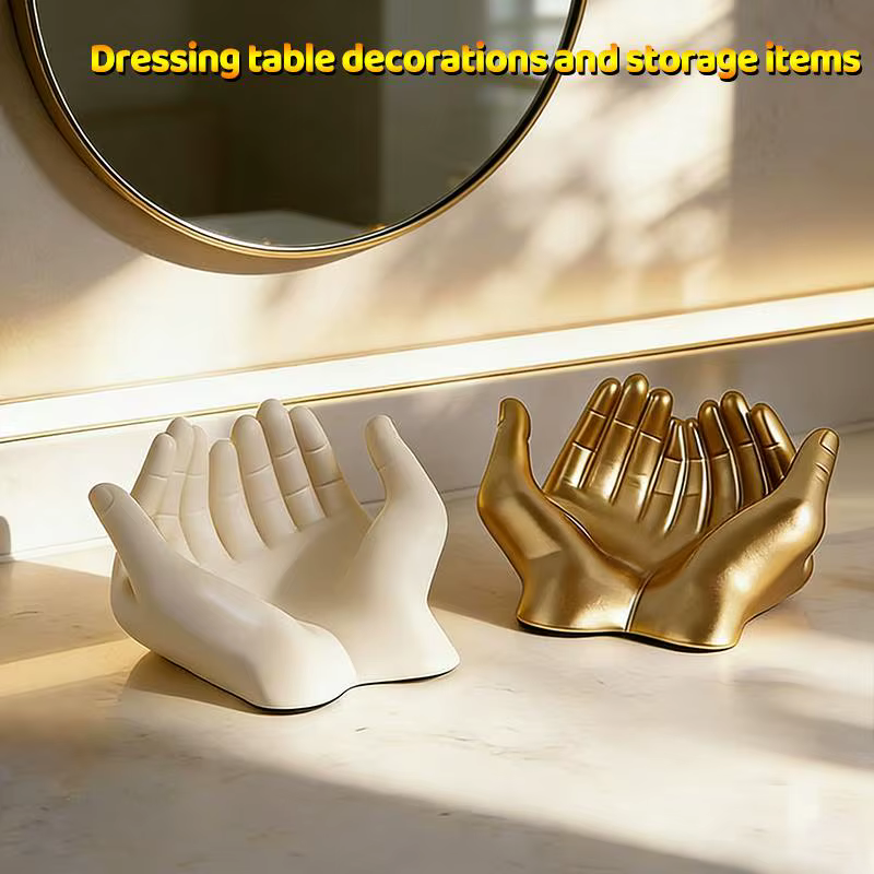 Ornement de bijouterie portatif de couleur crème, un article de rangement et de décoration haut de gamme pour la maison, la chambre, la table de maquillage ou le bureau