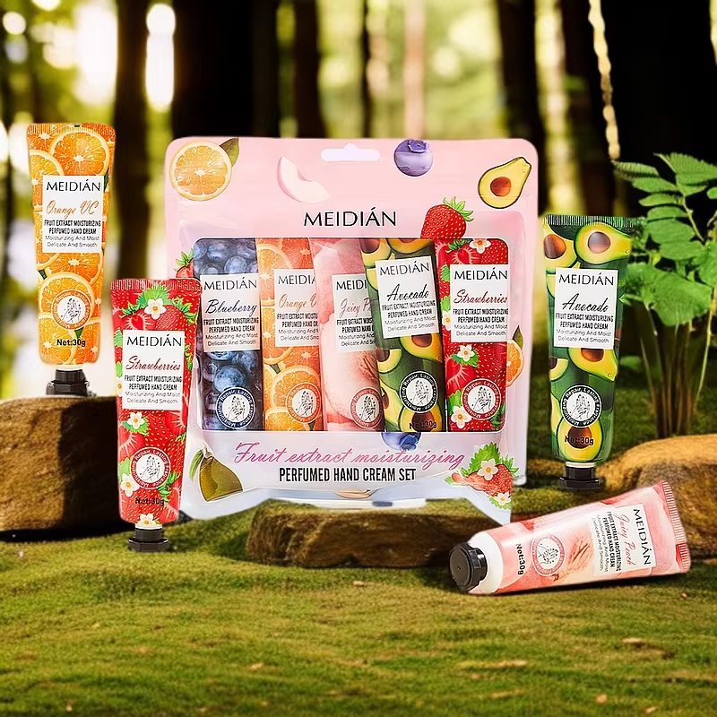 Coffret de cinq crèmes pour les mains parfumées aux fruits