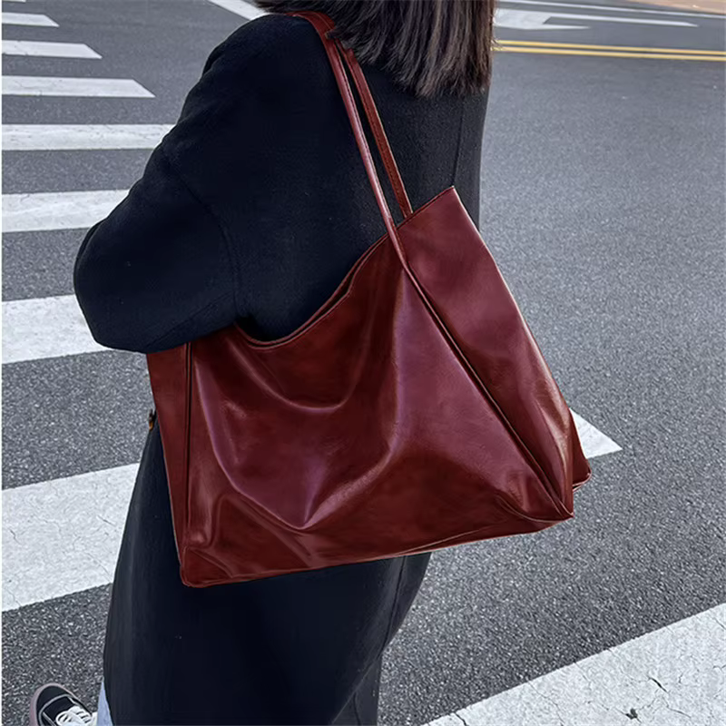 Sac fourre-tout pour femmes, sac à bandoulière en cuir souple de grande capacité, sac à main rétro décontracté, parfait pour les déplacements, sac de voyage