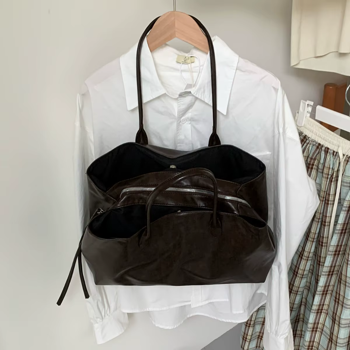 Sacs à main pour femmes, grande capacité, sac à bandoulière en cuir PU pour dames, sacs fourre-tout de grande taille, design de marque, sac de bureau pour les trajets quotidiens, Bolsa