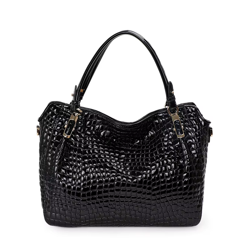 Grand sac à main en cuir noir pour femmes. Ce sac à bandoulière de luxe, adapté à l'hiver, est fabriqué en cuir de haute qualité.