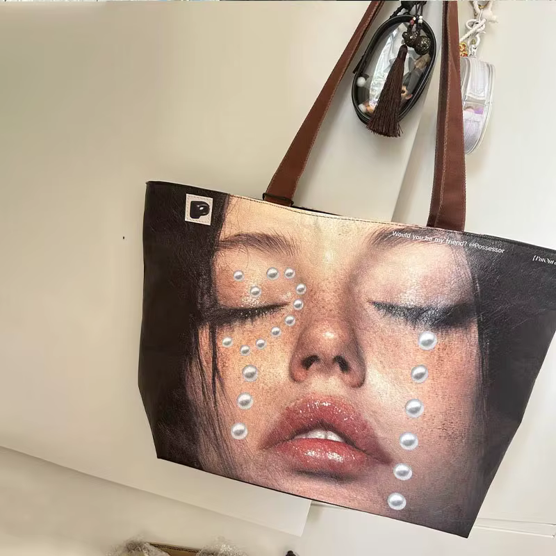 Nouveau sac fourre-tout créatif pour femmes tendance visage impression grande capacité sac à bandoulière étanche fille chaude sac à main grand sac à provisions