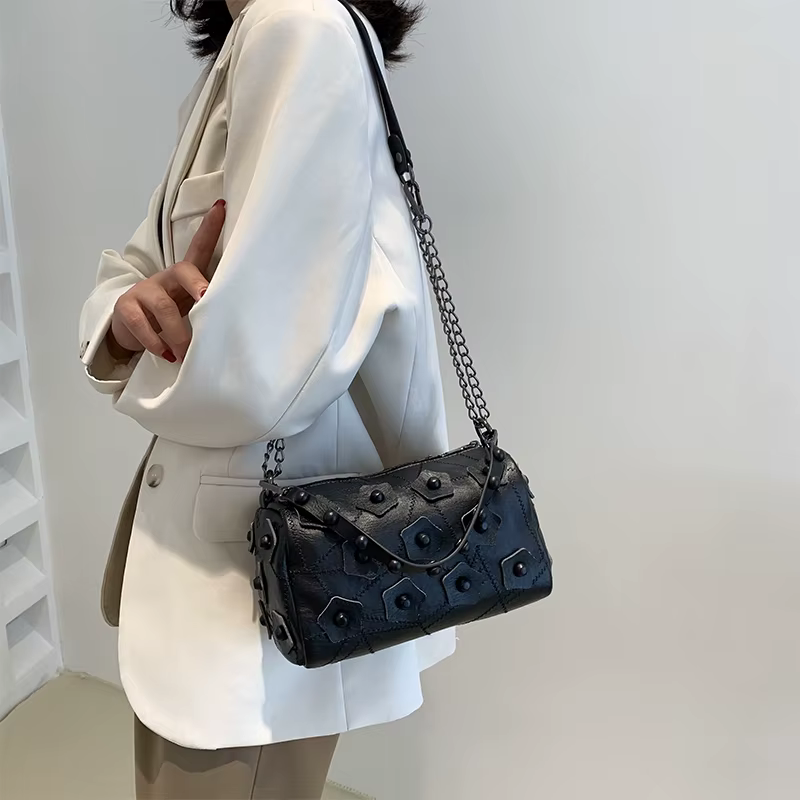 Sac à main en cuir souple pour femme, sac à bandoulière, pochette pour téléphone portable, petit sac à main, style punk, luxe, designer lancé, QueRivet, filles