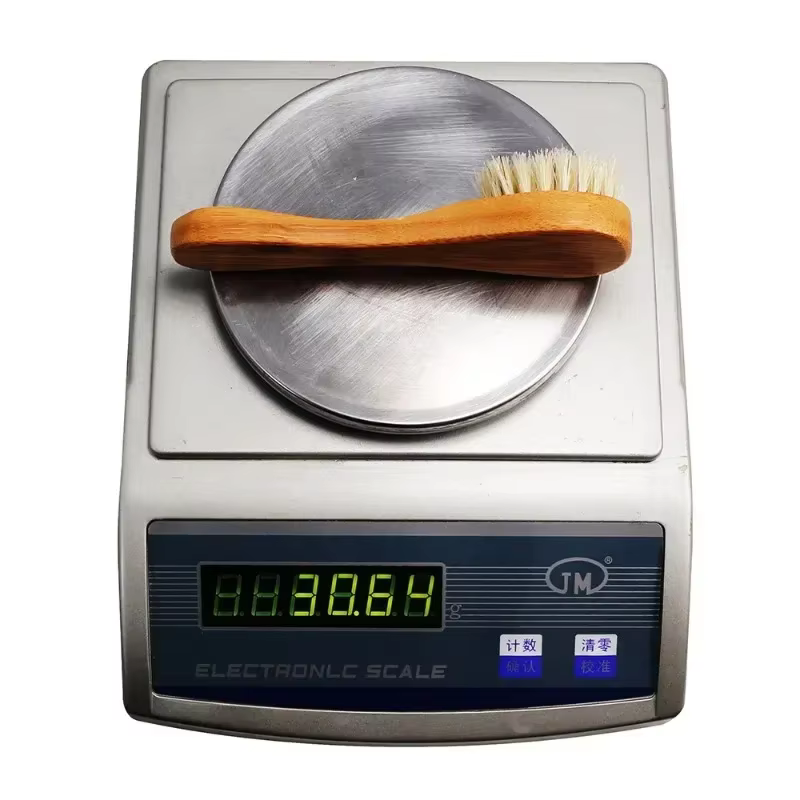 Brosse faciale pour le nettoyage
