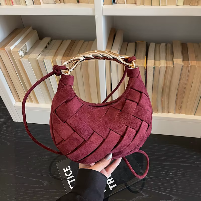 Sac Demi-Lune Rouge Vin, Pochette Tendance pour Femme, Nouveau Sac à Main Tressé de Créateur 2026, Petit Sac Bandoulière Semicirculaire Type Selle, bolsas