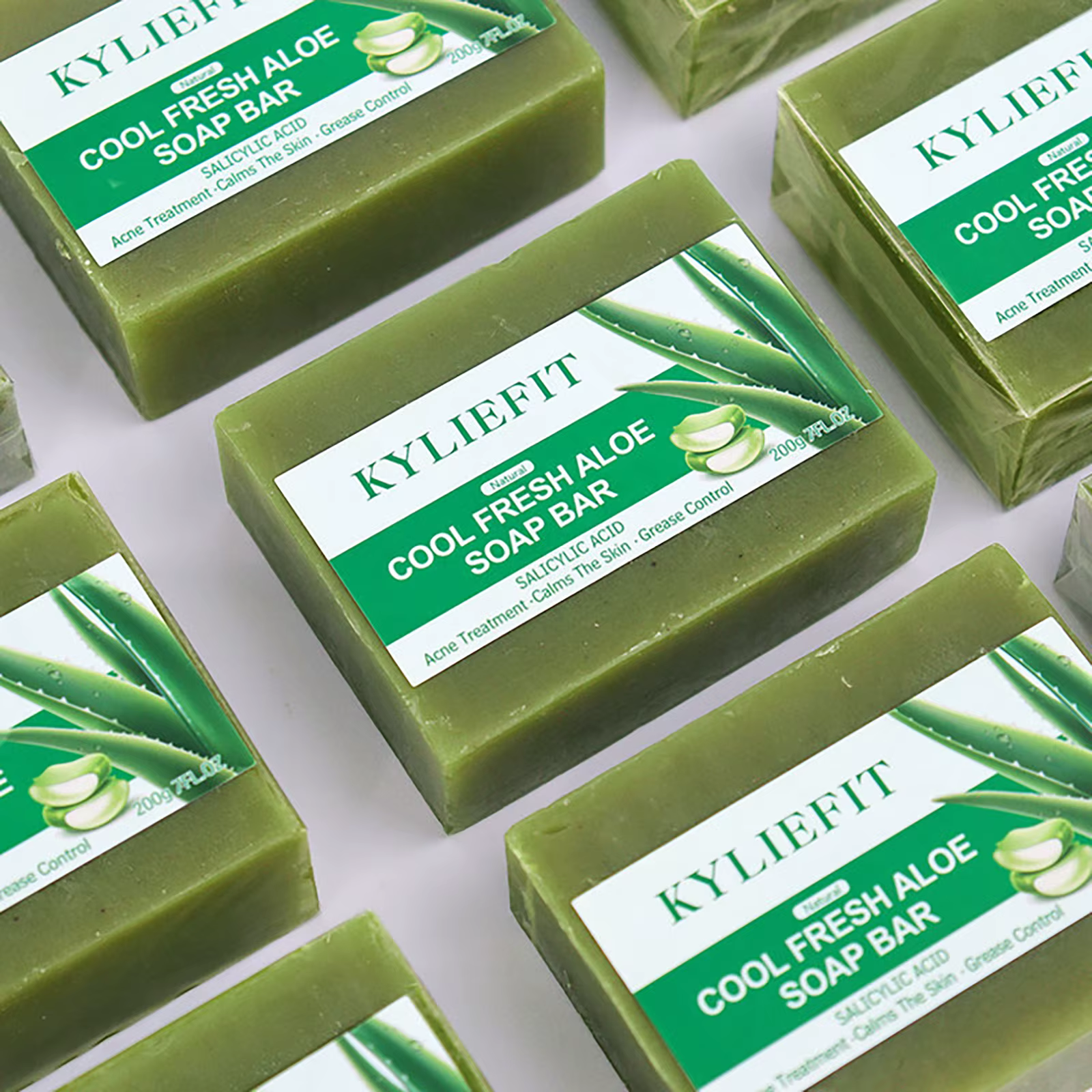 AILKE Savon blanchissant à l'aloe vera