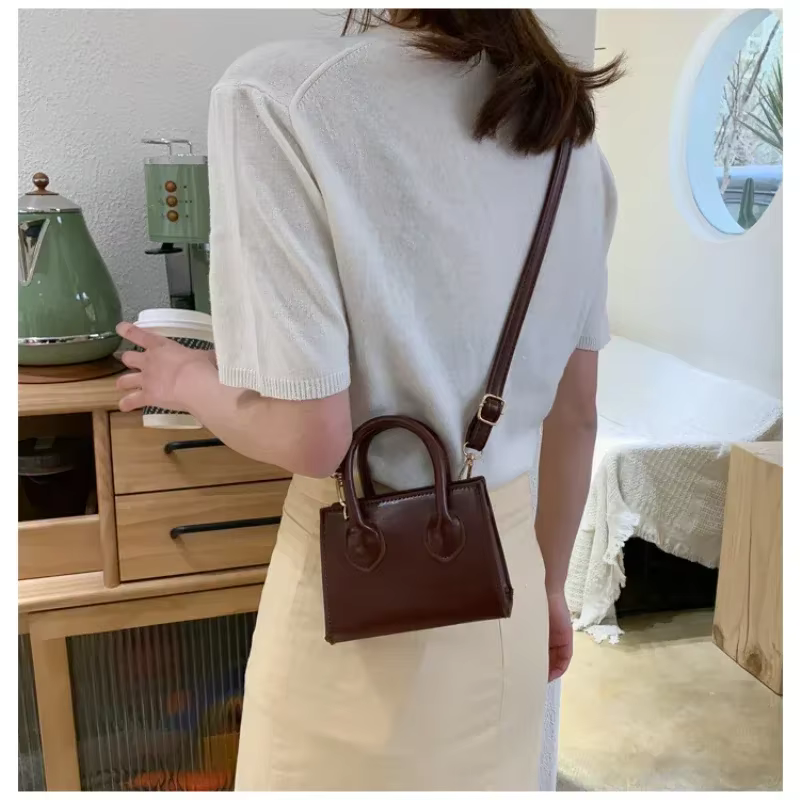 Femme petit sac carré nouveau populaire rétro Mini sacs à main littéraire foules épaule messager femme sac sacs pour femmes sac à main