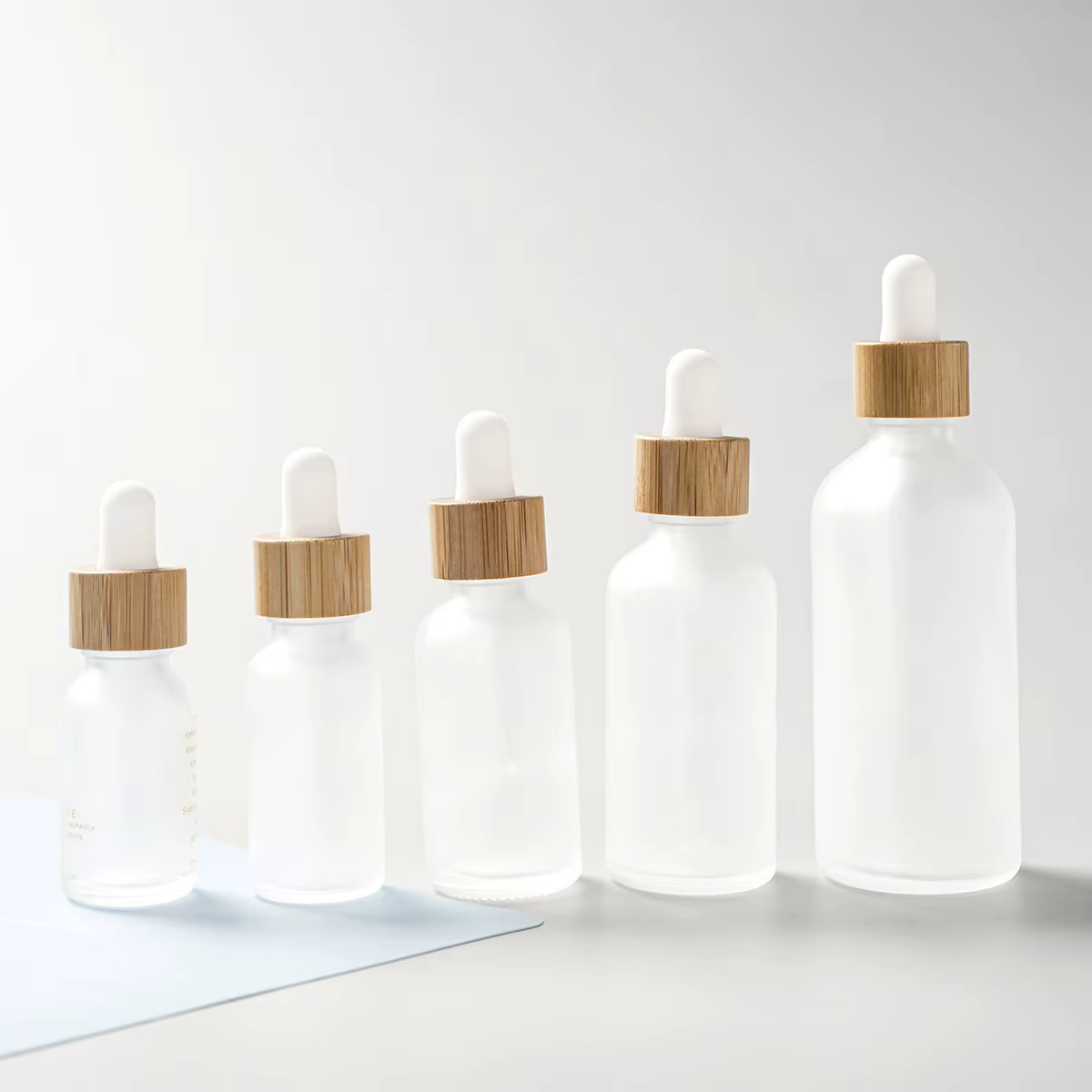 Flacons compte-gouttes huile essentielle pour soins cosmétiques de la peau 5ML-100ML récipient à Pipette en verre