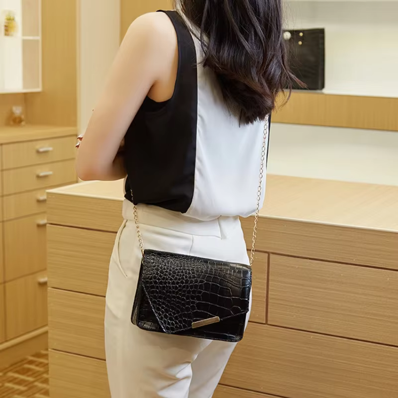 Mini sac à bandoulière pour femmes, sacs à main de marque de luxe pour femmes, sac à main blanc de bonne qualité à loquet en PU, sacoche pour dames, 2024