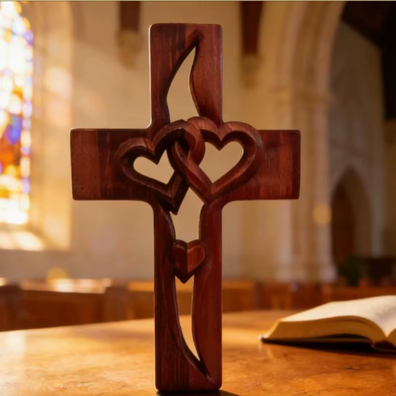 Décoration murale en bois rustique avec croix de cœurs entrelacés sculptée à la main, sculpture murale religieuse en bois à double cœurs entrelacés