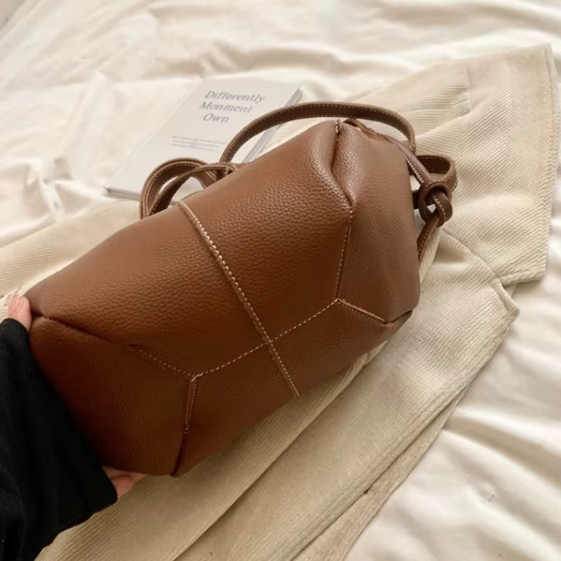 Sac à bandoulière en cuir de styliste pour femmes, sac sous les bras de luxe, intemporel, élégant, de haute qualité, sac latéral Chic pour dames