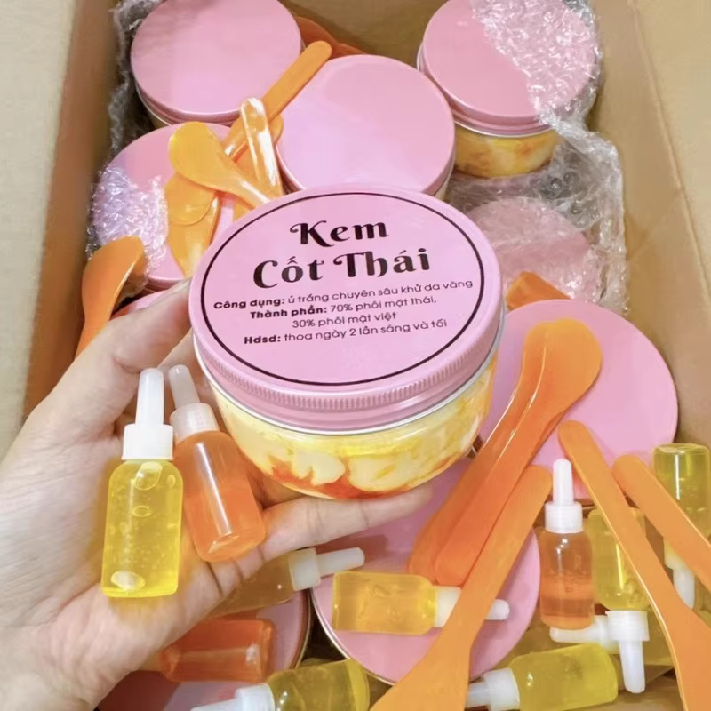 Kem Body Ct Thai RD Kurzu Vàng Np Hng 200gram Trng Mn da