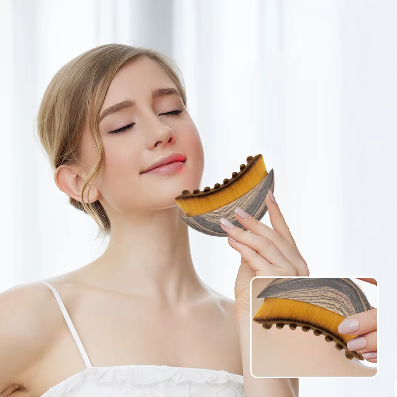 Brosse pour le visage à contour lymphatique