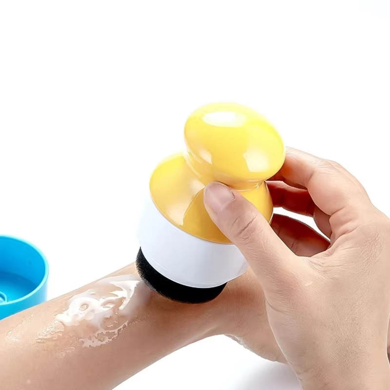 Applicateur de protection solaire rechargeable