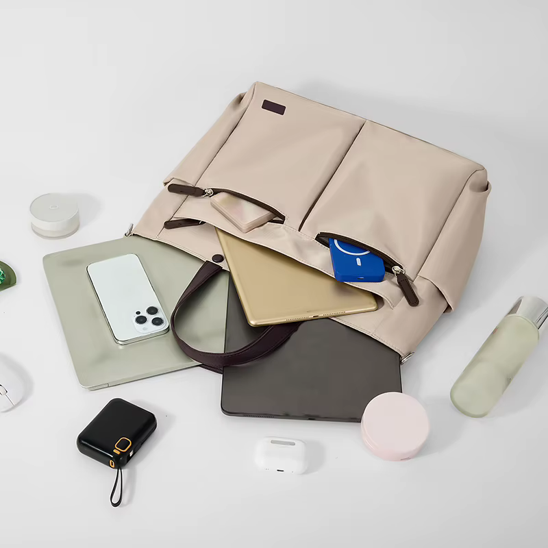 【Bandche pour ordinateur portable 】 Sac pour ordinateur portable décontracté en nylon pour femme, mallette de déplacement quotidien, sac léger à double poche principale à une épaule