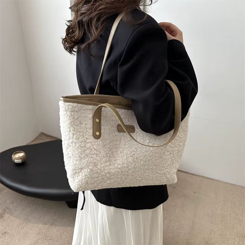 Sac à main souple grande capacité automne hiver sac à bandoulière femmes laine d'agneau sac fourre-tout fermeture à glissière décontracté Shopping voyage fourre-tout