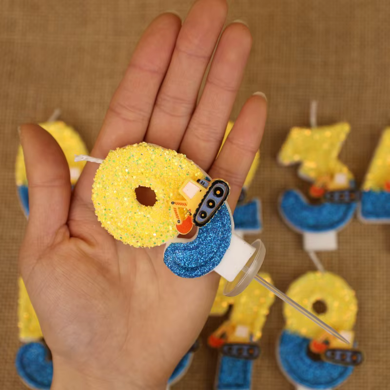 Mignon mode créative ingénierie voiture pelle numéro gâteau d'anniversaire bougie cadeau décoration à la main anniversaire bougie garçon fête