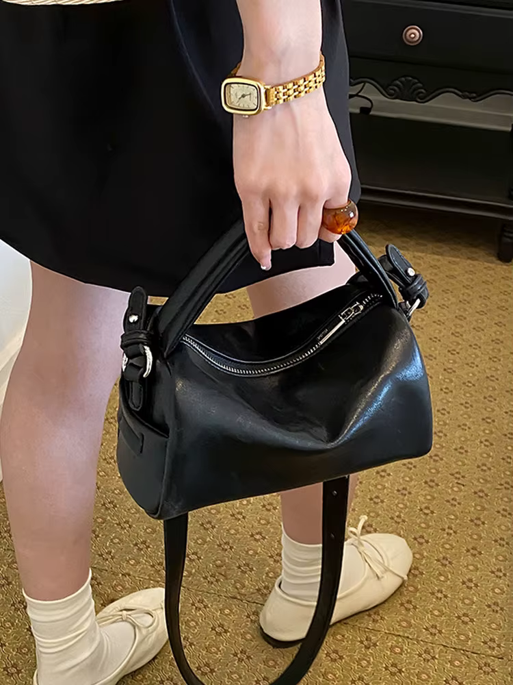Sac à main classique noir en cuir souple pour femme, sac bandoulière polyvalent décontracté, sac à l'épaule élégant pour le quotidien