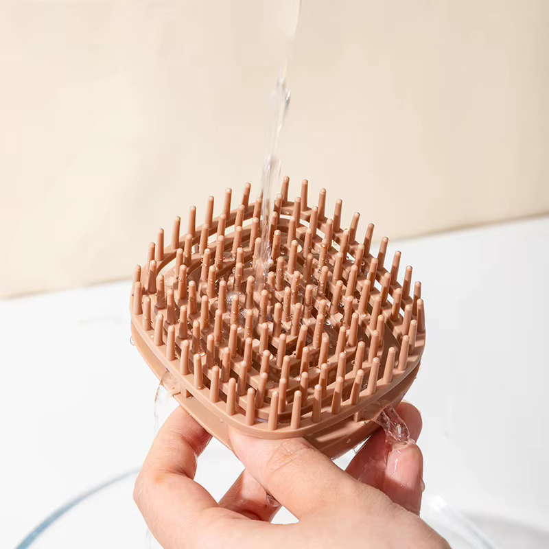 Brosse de bain pour shampoing
