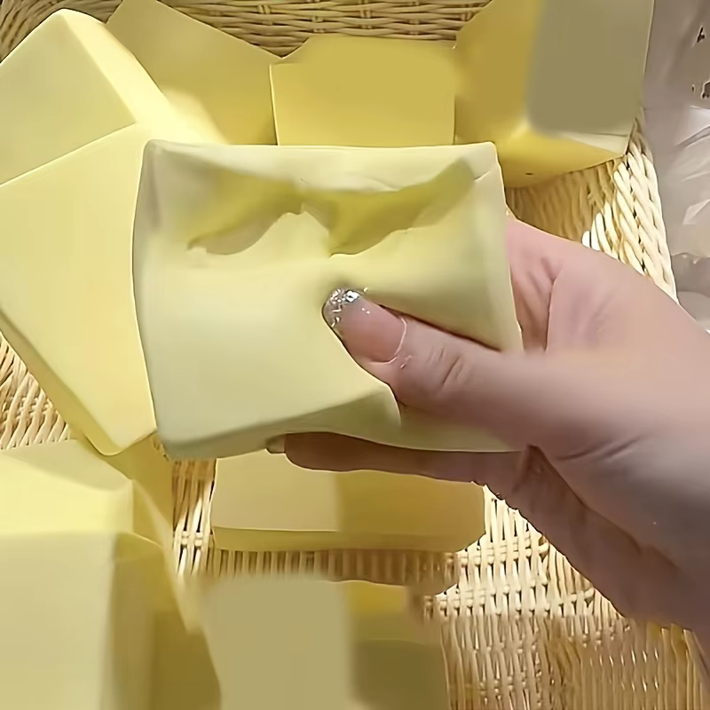 Briques de lait moelleuses pour le plaisir du pétrissage