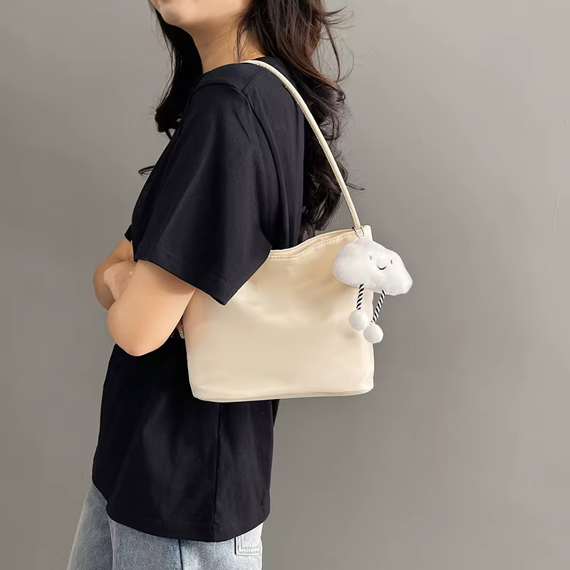 Sac à main - Sac seau en nylon pour porter sous le bras - Sac cadeau - Design coréen de niche - Sac cadeau d'anniversaire - Sac pour femme avec lettres