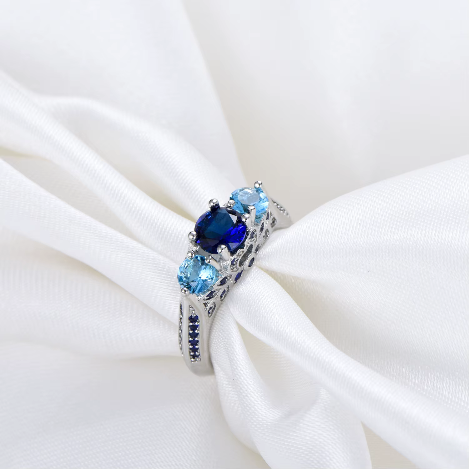 Bijoux pour femmes, bague en argent 925 sertie de cristaux bleus et de diamants, design créatif et luxueux, très vendue