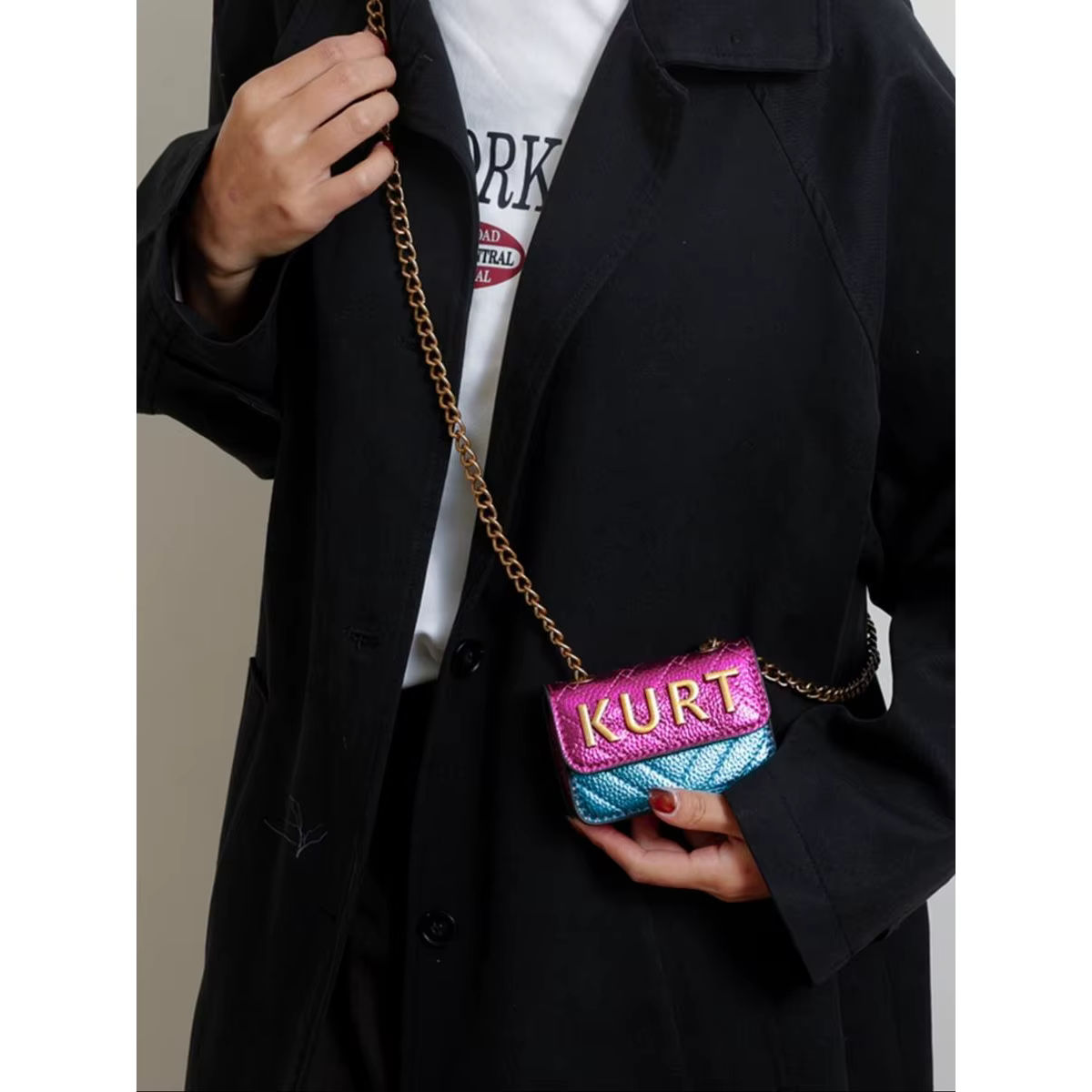 Mini sac bandoulière magnétique – Rabat à lettres, sangle chaîne, fermeture éclair. Multicolore, parfait pour les occasions décontractées, le bureau et l'usage quotidien
