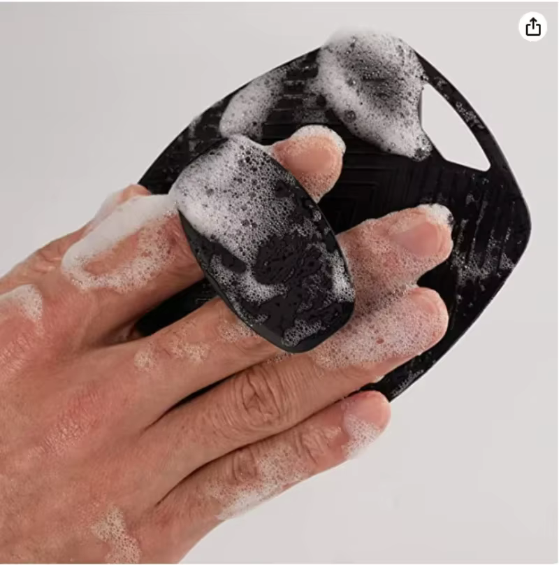 Brosse de douche exfoliante douce en silicone pour le corps