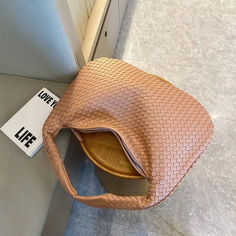 Sac tissé à la main pour femme, aspect haut de gamme, texture épaissie, sac de transport à porter à l'épaule ou à la main