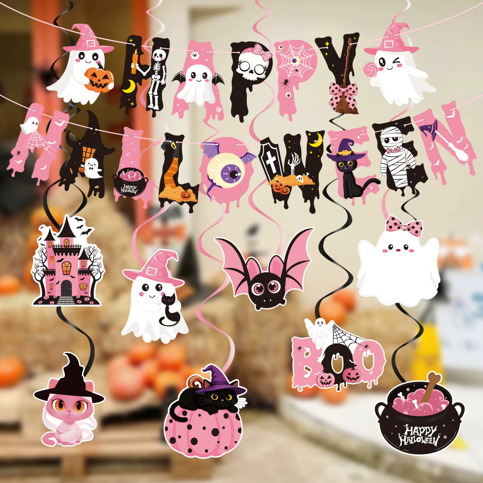 Joyeux Halloween : Décoration de maison sur le thème rose d'Halloween, arrangement de pendentifs spirale fantôme et sorcière, décoration d'Halloween et de Noël