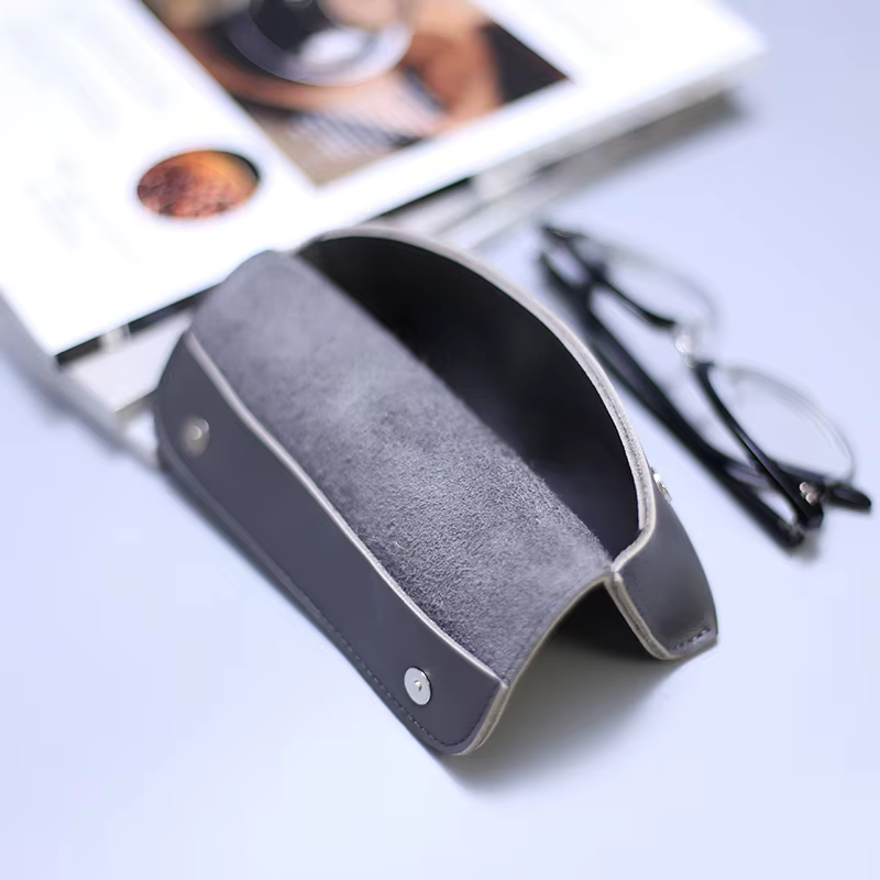 Sac à lunettes de lecture en cuir véritable, pochette de lunettes de soleil Design de marque faite à la main, boîte d'exposition de lunettes Portable, étui de rangement pour lunettes
