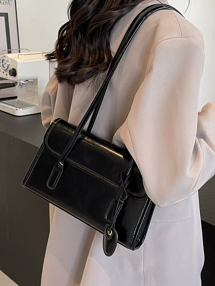 Sac à main monochrome texturé pour femme, sac à main femme sous les bras, sac à main carillon, mode polyvalente, initié, rouge, automne, hiver
