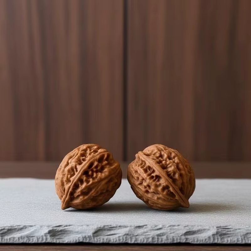 Lot de 2 balles de massage pour les mains en noyer Wenwan naturel