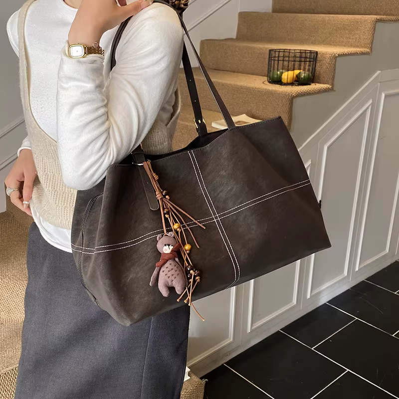 Sac à Main en cuir pour femmes mode automne hiver grand fourre-tout Boston Sac en daim souple mat dame Sac à bandoulière design Sac de voyage A Main