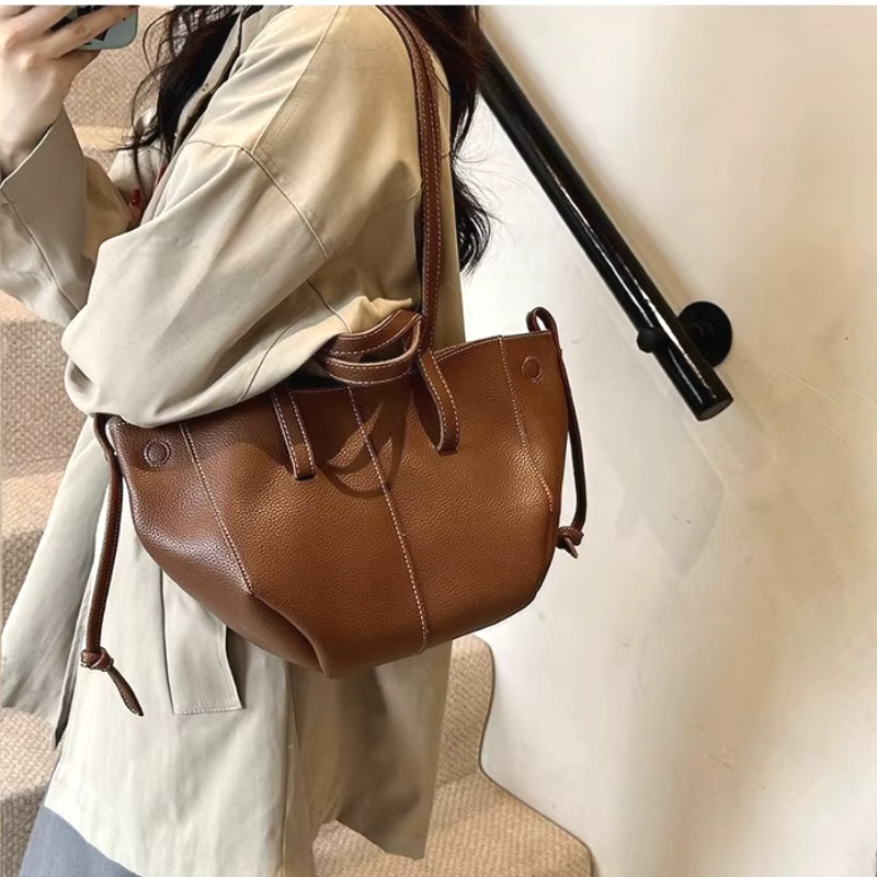 Sac à bandoulière en cuir de styliste pour femmes, sac sous les bras de luxe, intemporel, élégant, de haute qualité, sac latéral Chic pour dames