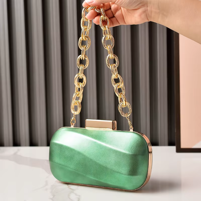 Sac doré dames ovale concepteur sacs à main de luxe robe irrégulière sac à main mode boucle fête femmes pochette marque sac à bandoulière