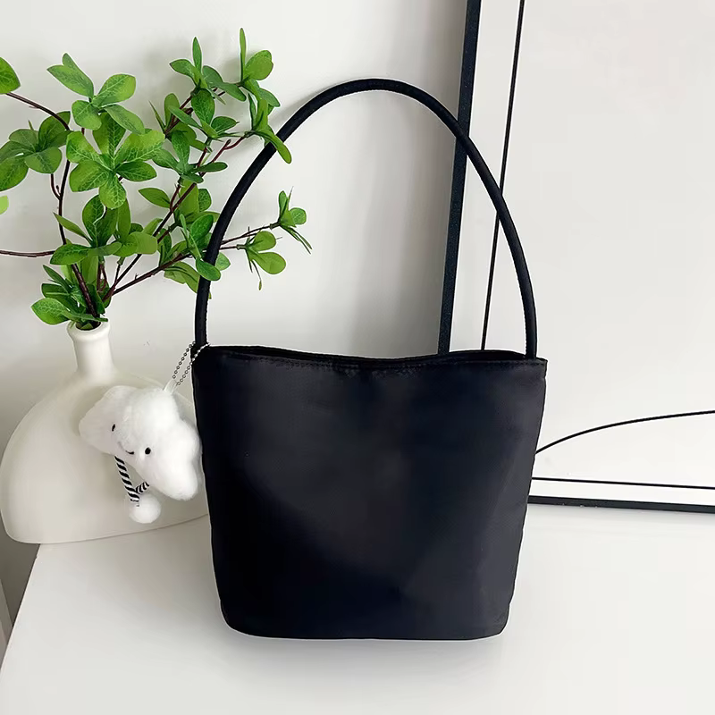 Sac à main - Sac seau en nylon pour porter sous le bras - Sac cadeau - Design coréen de niche - Sac cadeau d'anniversaire - Sac pour femme avec lettres