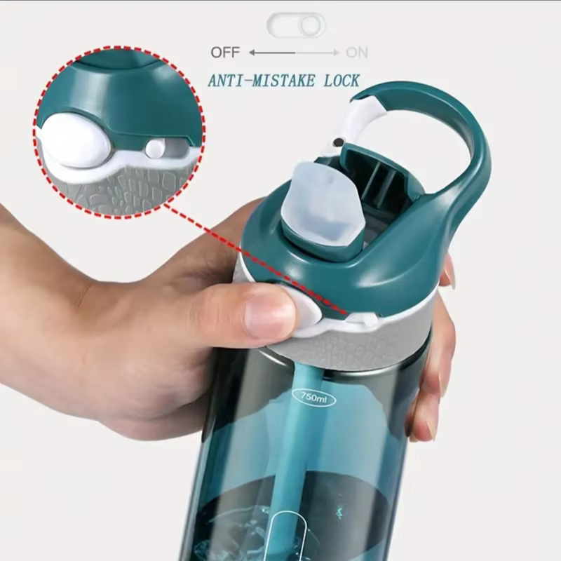 Bouteille d'eau de sport sans BPA et sans danger pour le camping, hydratation en déplacement avec paille questionStraw, parfaite pour la randonnée, 750ml