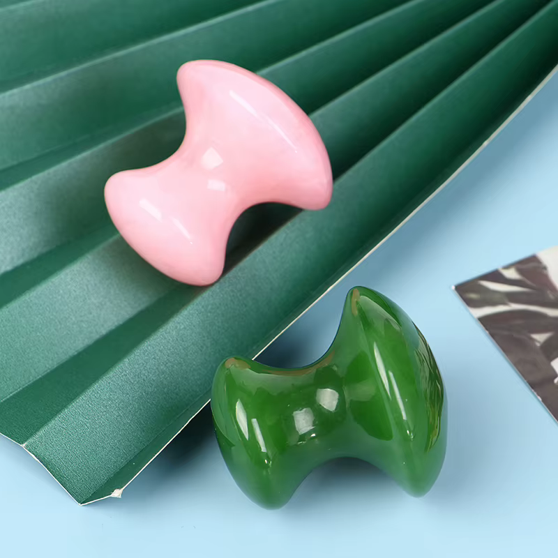 Outil de massage facial et corporel en quartz rose naturel