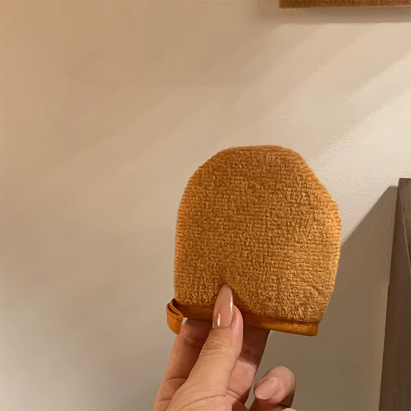 Gant d'application auto-bronzant