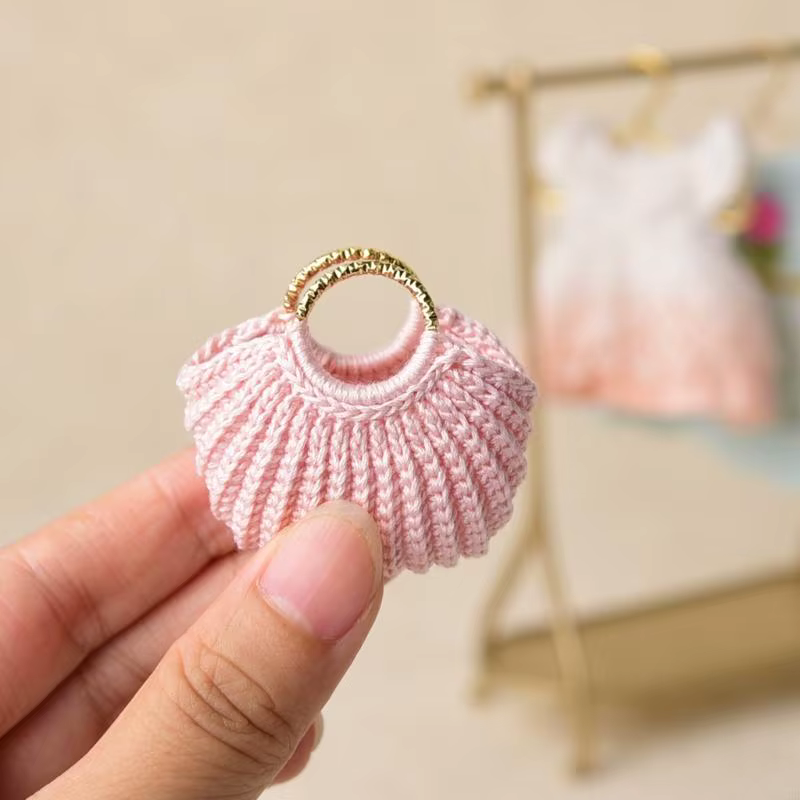 à main poupée en Crochet Miniature, accessoire pour le poupée, d'exposition à poignée arquée avec corps pour